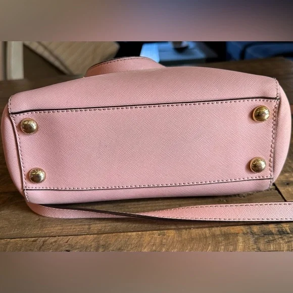 Michael Kors Cynthia Ballet Pink Leather Crossbody Bag - Picture 4 of 8